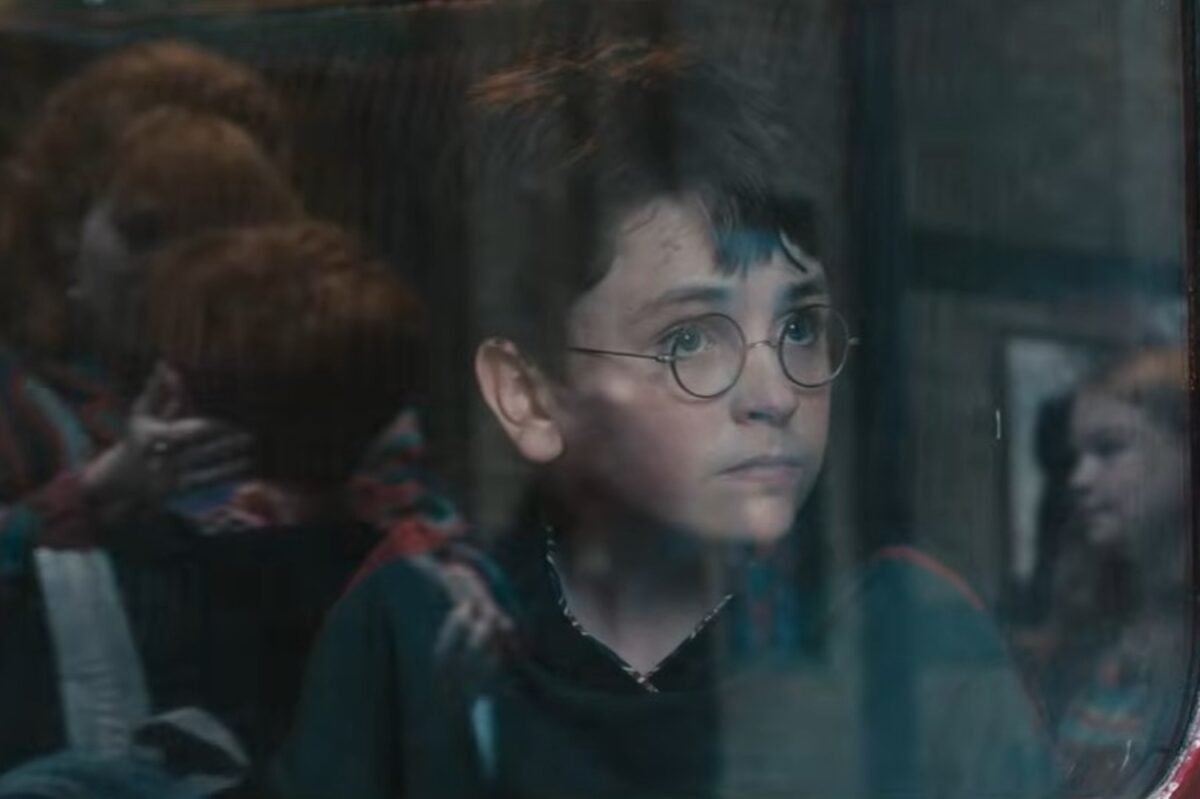 Dominic McLaughlin dans le rôle de Harry Potter
