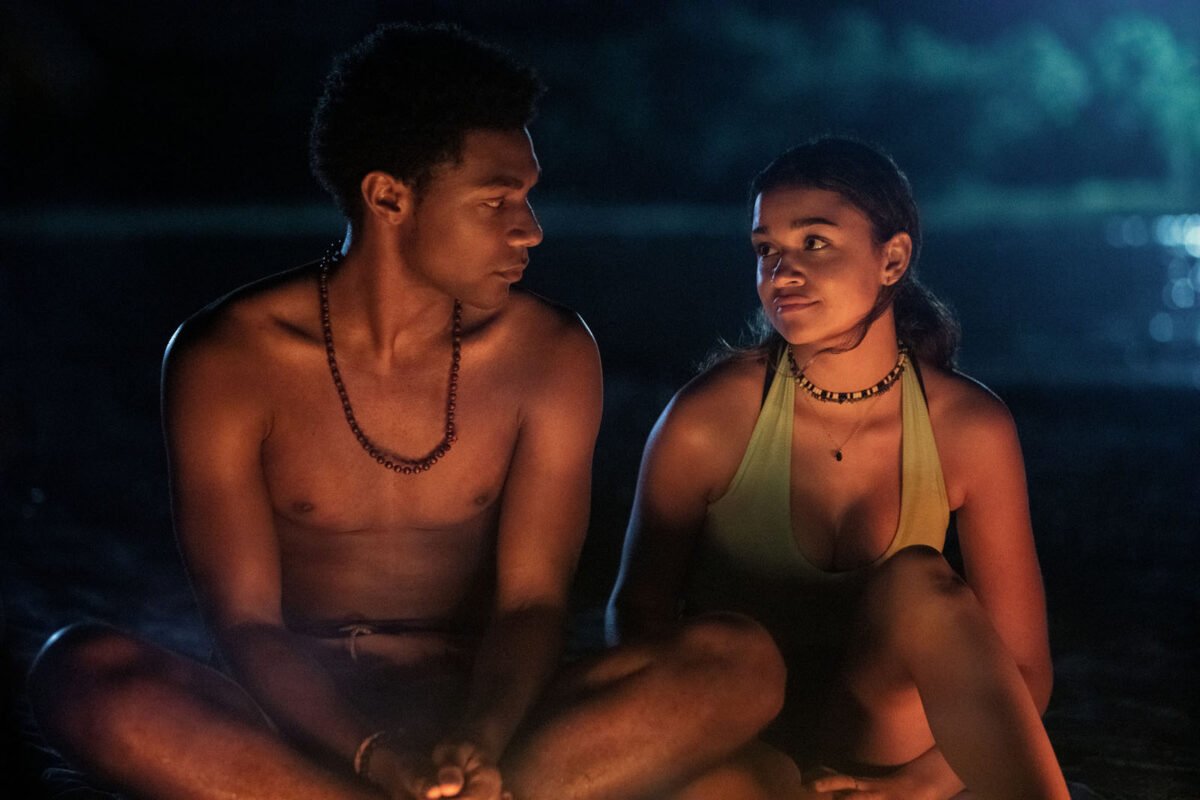 Jonathan Daviss et Madison Bailey